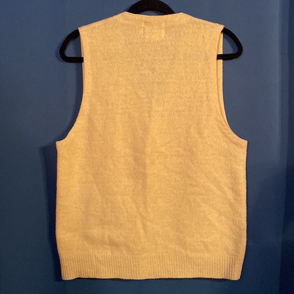 Vintage Barclay 100% Lambs Wool Yellow Sweater Vest - Picture 2 of 6
